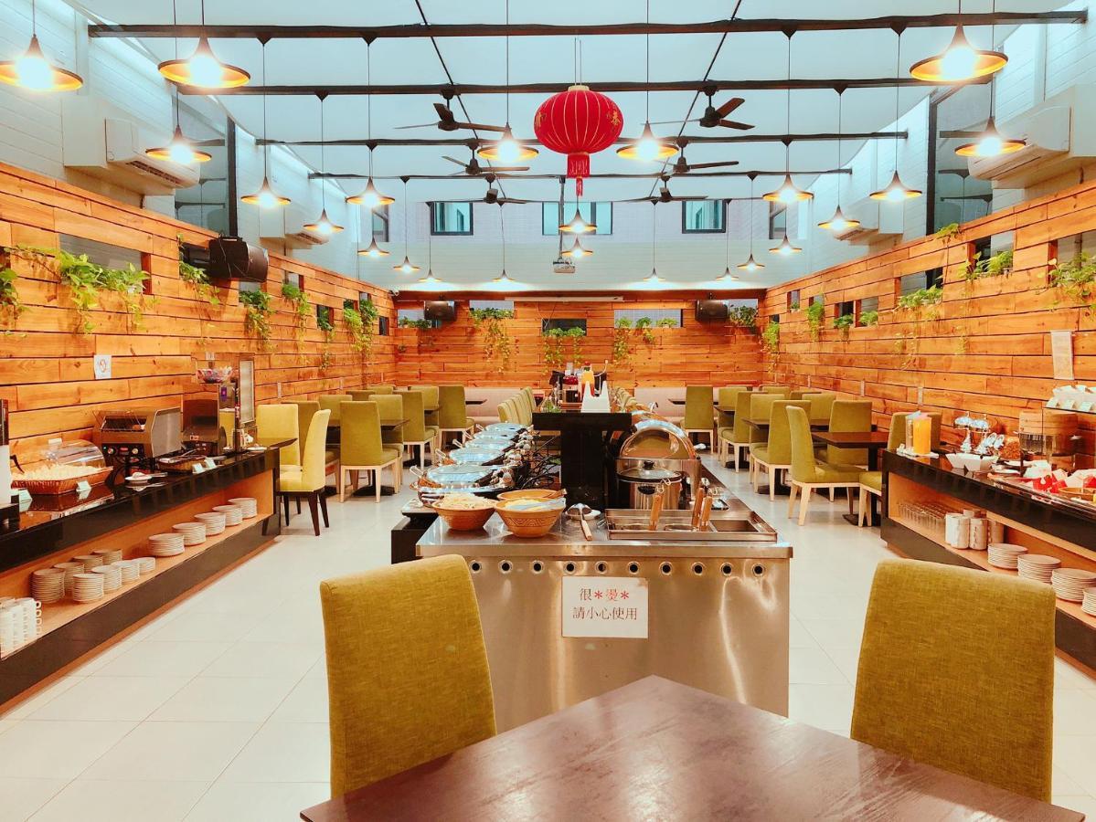 Wemeet Hotel Pingtung Exterior photo
