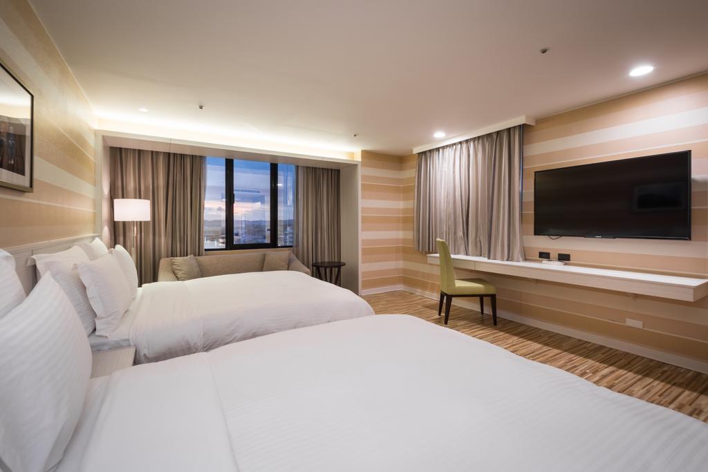 Wemeet Hotel Pingtung Exterior photo