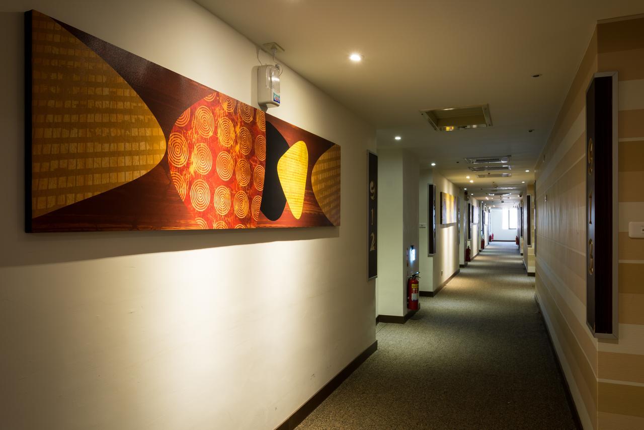 Wemeet Hotel Pingtung Exterior photo