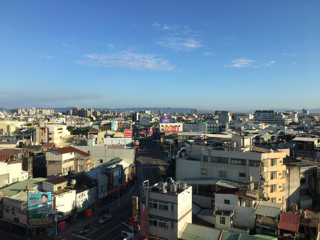 Wemeet Hotel Pingtung Exterior photo