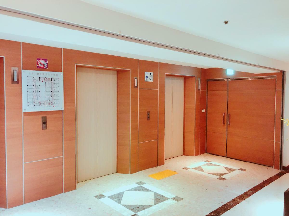 Wemeet Hotel Pingtung Exterior photo
