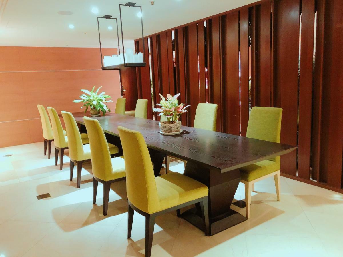 Wemeet Hotel Pingtung Exterior photo