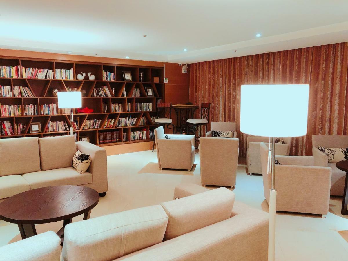 Wemeet Hotel Pingtung Exterior photo