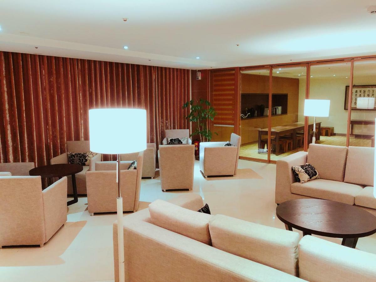 Wemeet Hotel Pingtung Exterior photo