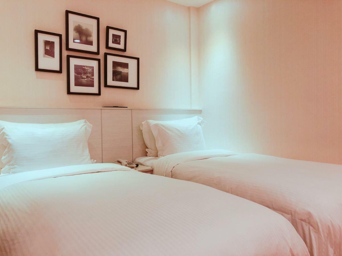 Wemeet Hotel Pingtung Exterior photo